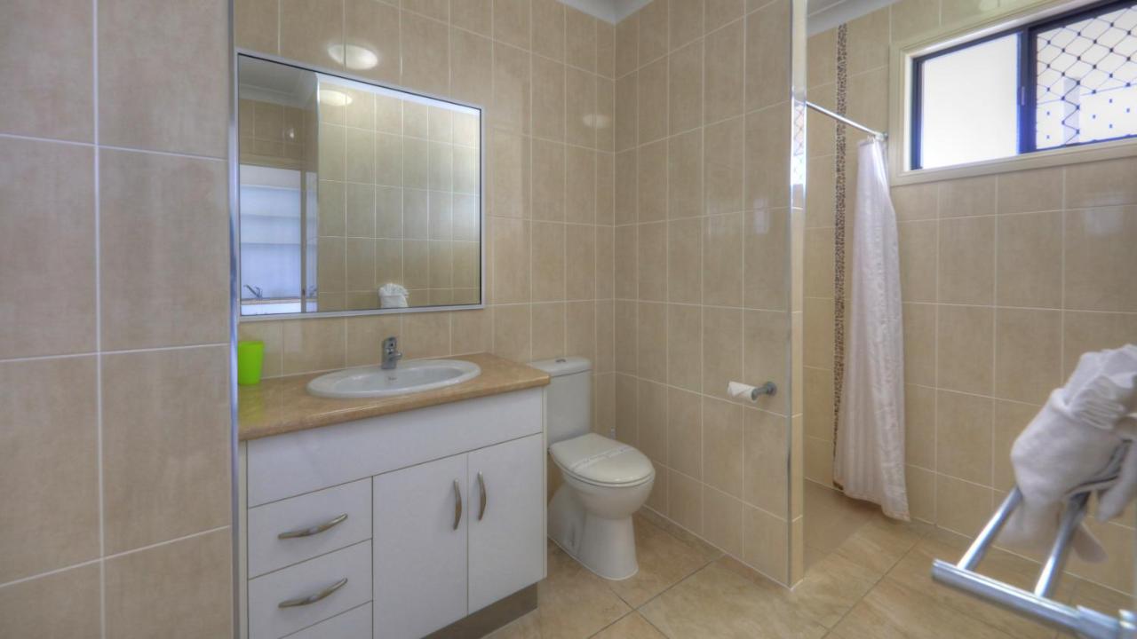 Sky View Units Bowen Exterior foto